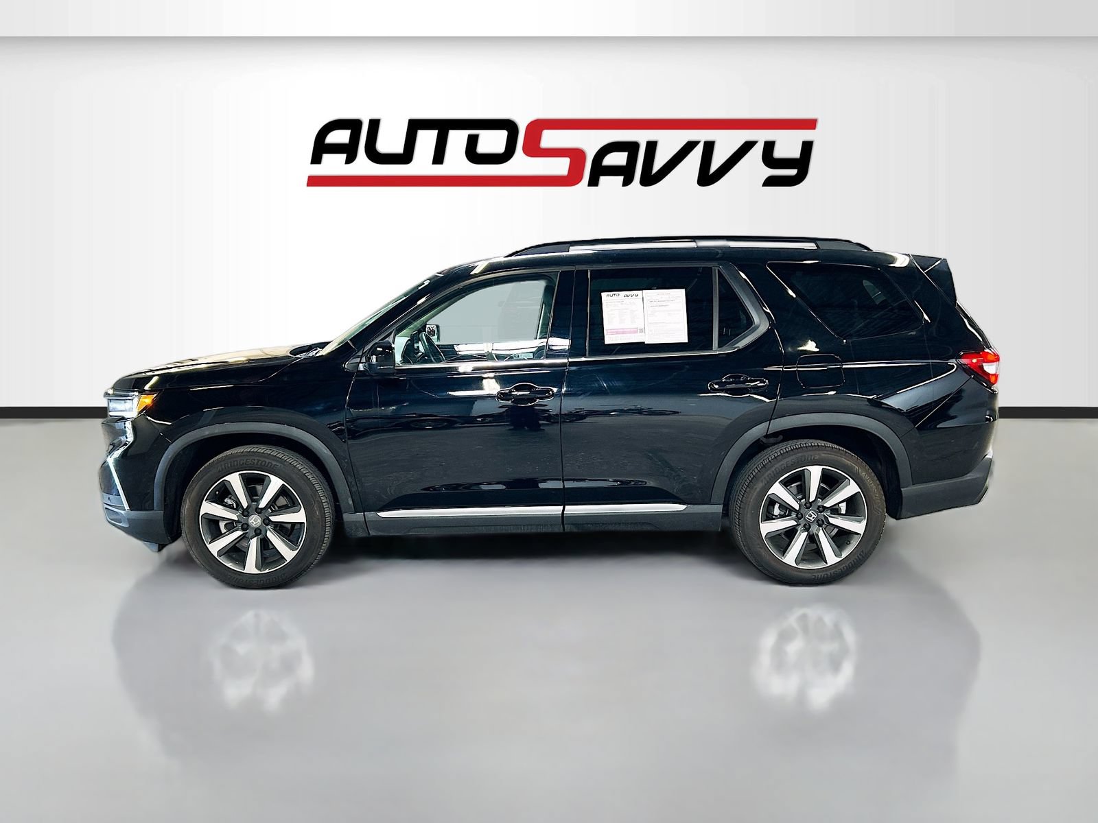 Used 2024 Honda Pilot Touring image 4