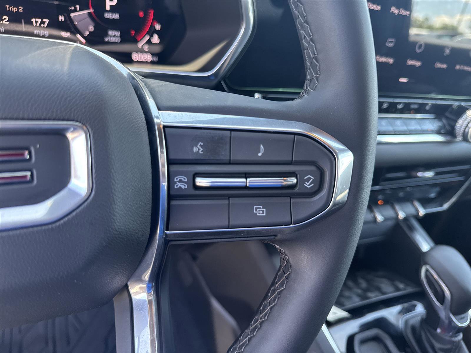 Used 2024 GMC Canyon Elevation w/ Elevation Premium Package RWD image 22