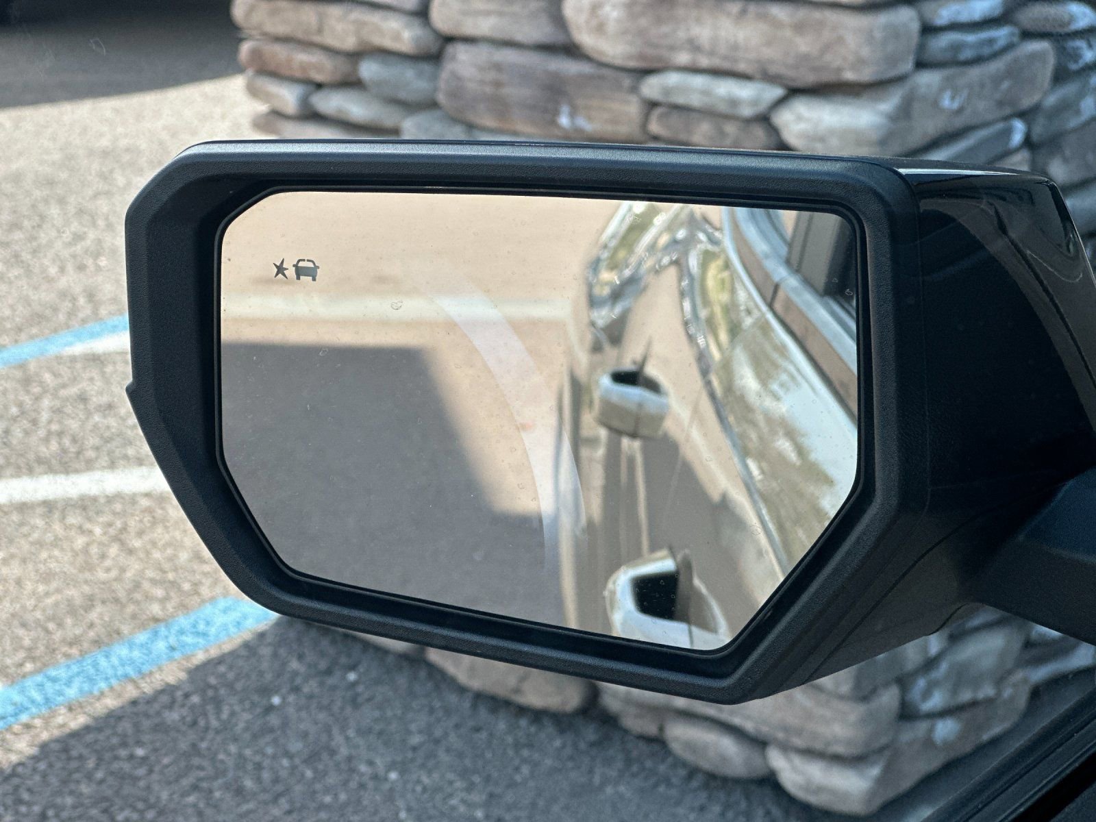 Used 2023 Chevrolet Colorado Z71 w/ Z71 Convenience Package 2 image 31