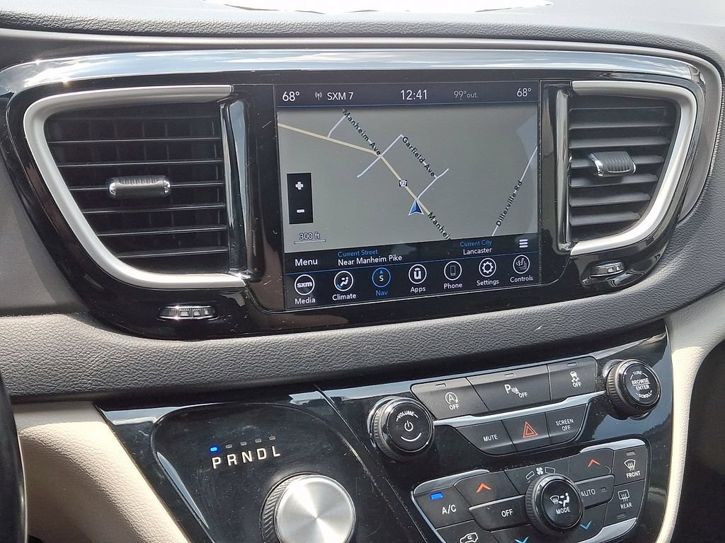 Used 2020 Chrysler Pacifica Touring-L Plus FWD image 18