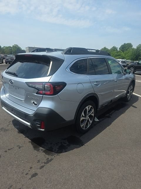 Used 2020 Subaru Outback Limited AWD/4WD image 4