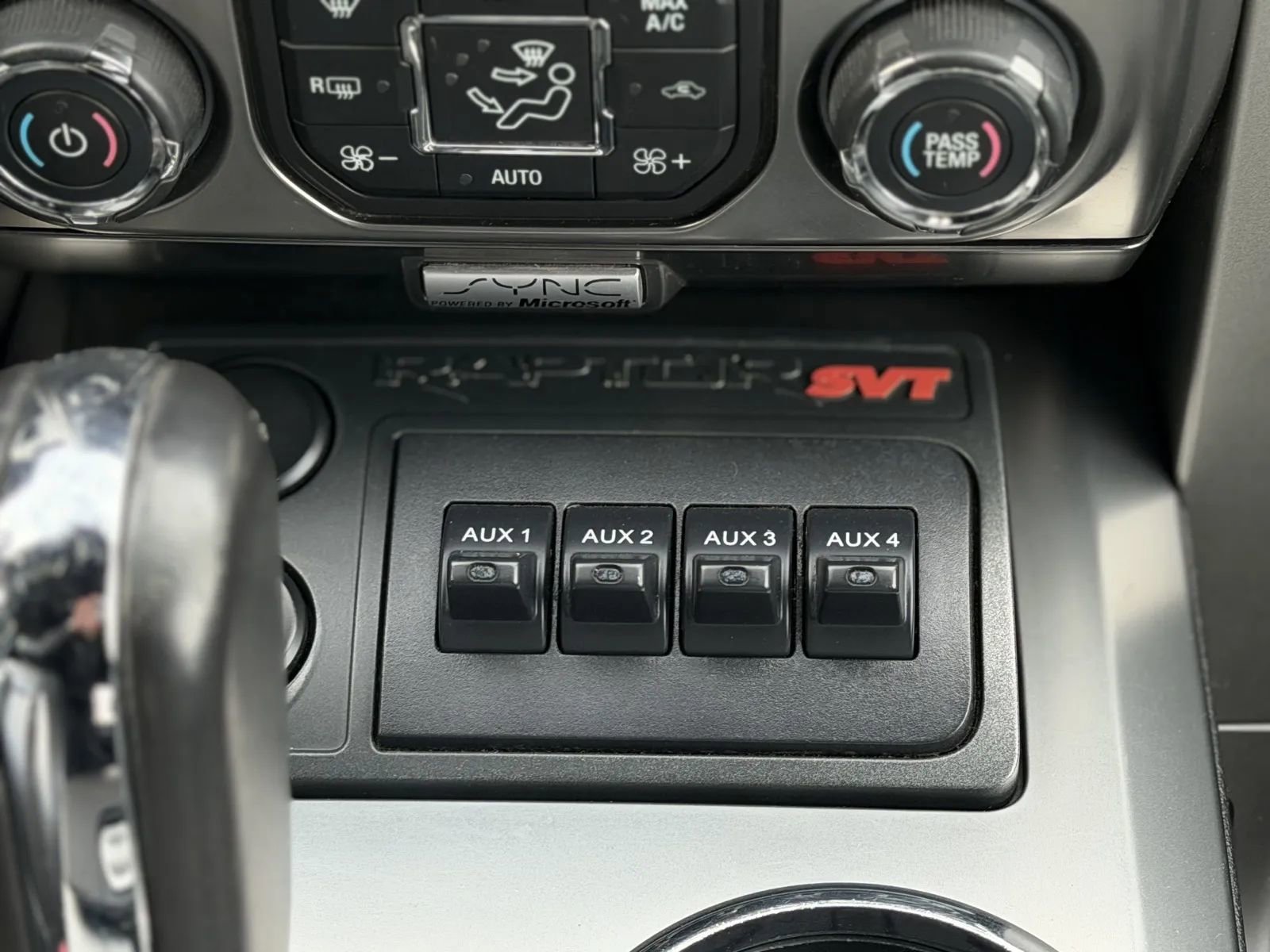 Used 2014 Ford F150 Raptor w/ Equipment Group 801A Luxury image 35