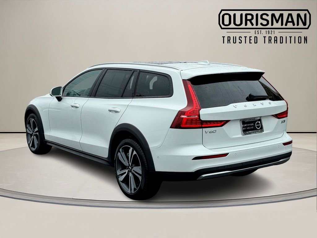 Certified 2025 Volvo V60 B5 Cross Country Plus image 6