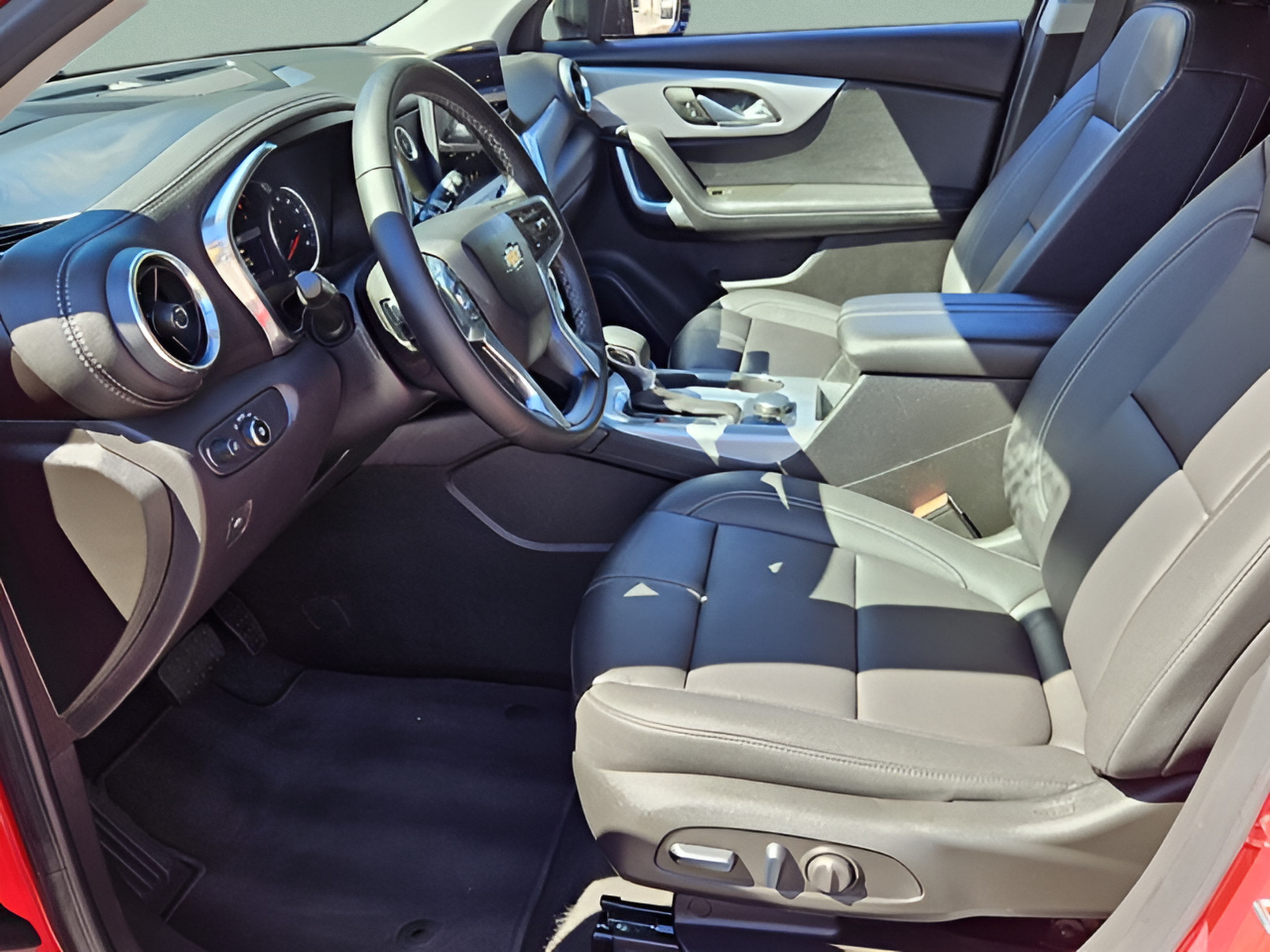 Used 2024 Chevrolet Blazer LT w/ Midnight/Sport Edition FWD image 12