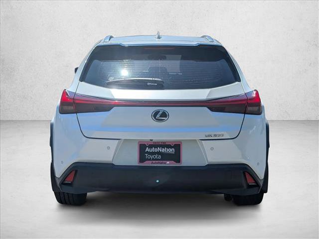 Used 2022 Lexus UX 200 w/ Accessory Package (Z2) FWD image 6