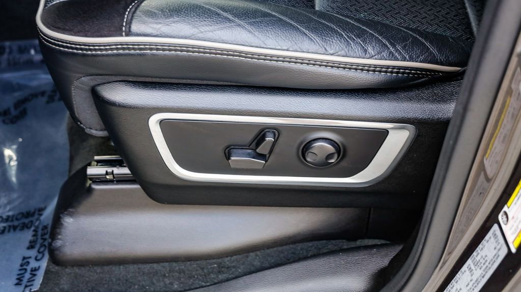 Used 2023 RAM 1500 Laramie image 25