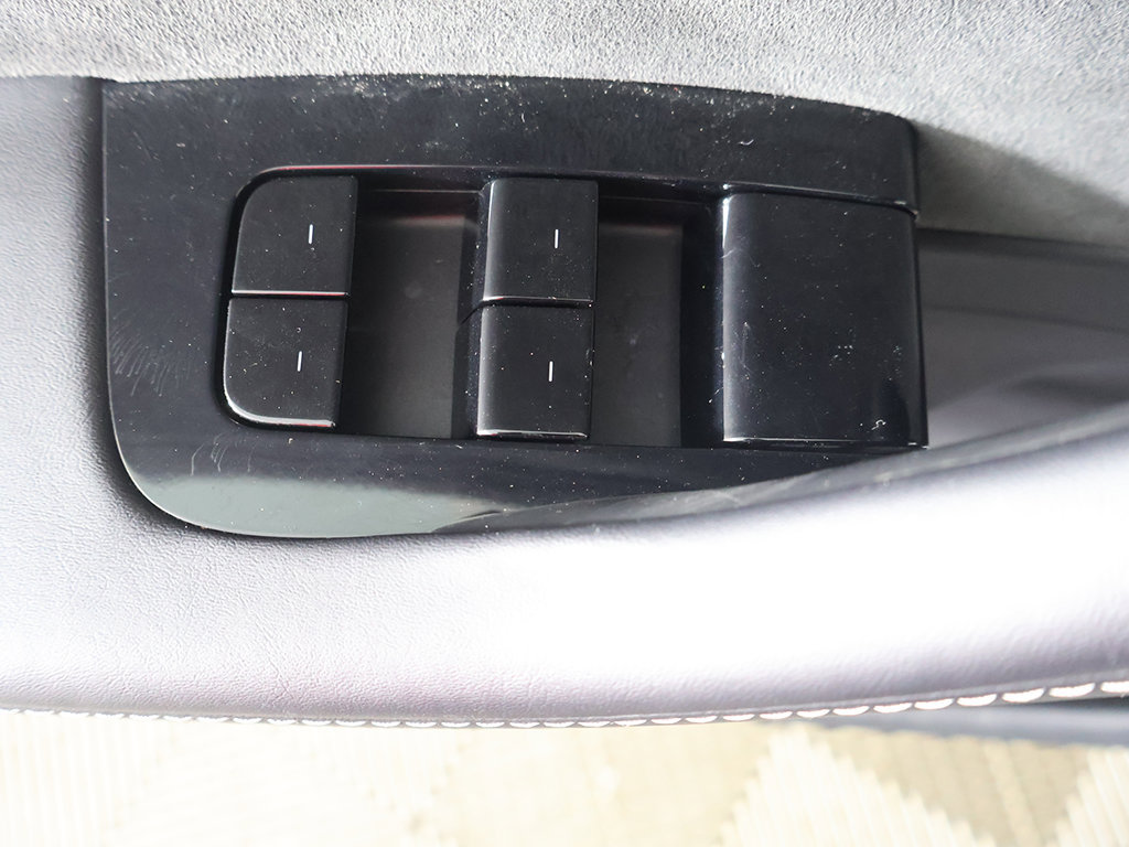 Used 2019 Tesla Model 3 Mid Range RWD image 37
