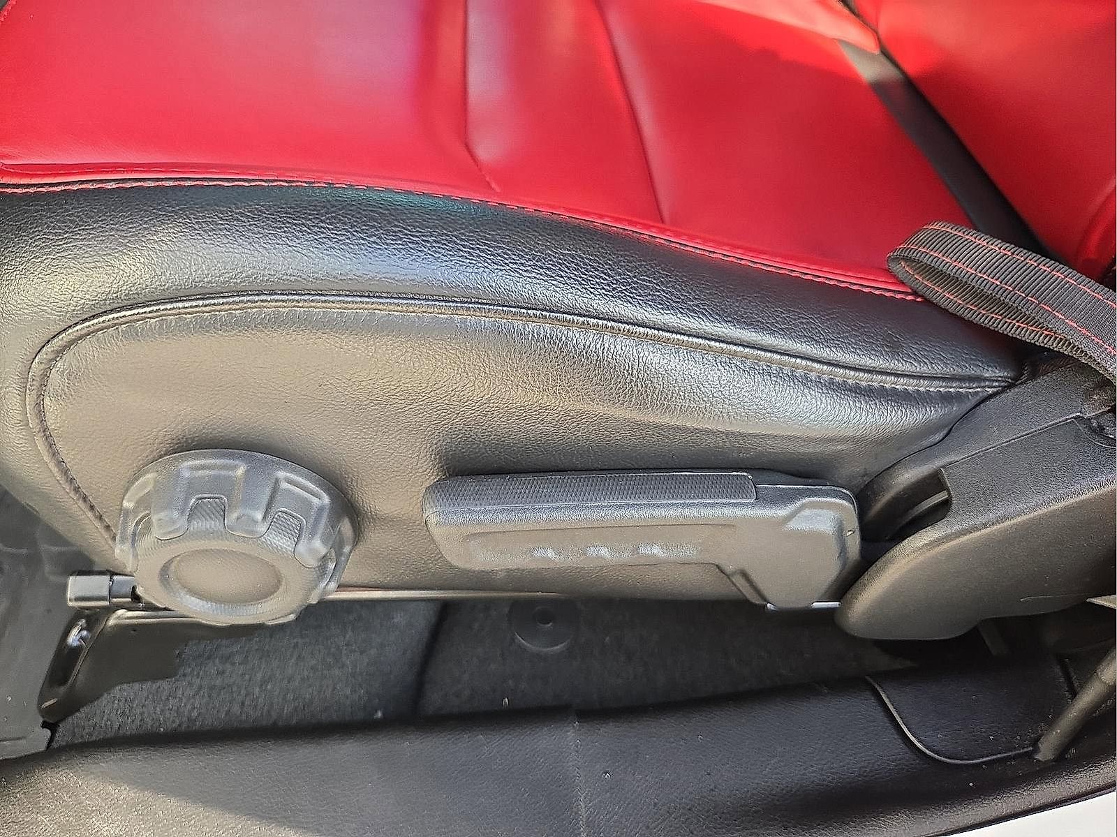 Used 2023 Jeep Wrangler Unlimited Rubicon 392 image 13