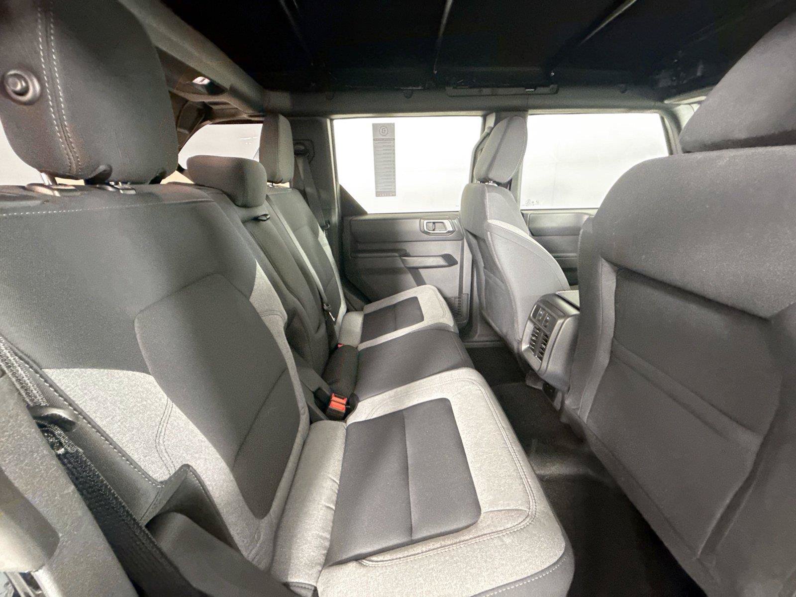 Used 2025 Ford Bronco 4-Door AWD/4WD image 36
