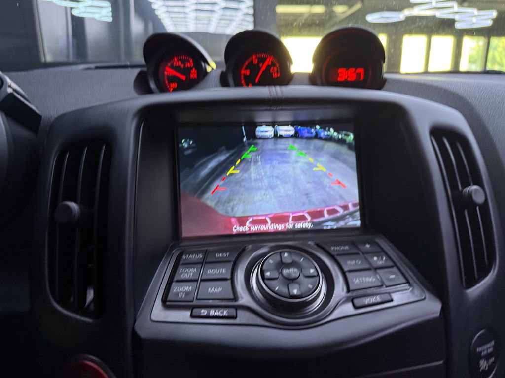 Used 2016 Nissan 370Z NISMO RWD image 19
