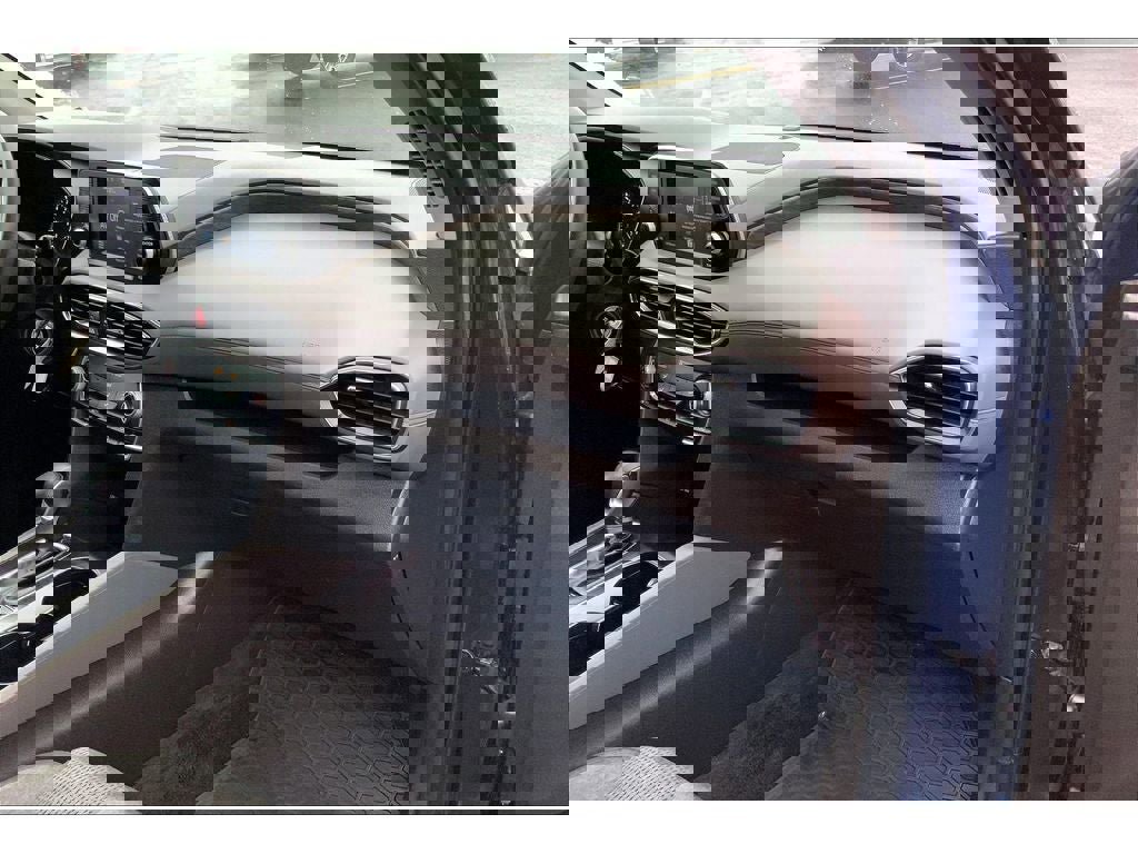 Used 2020 Hyundai Santa Fe SE image 17