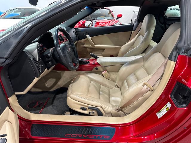Used 2005 Chevrolet Corvette Coupe w/ Preferred Equipment Group RWD image 8
