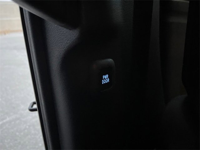 Used 2021 Toyota Sienna Platinum image 22