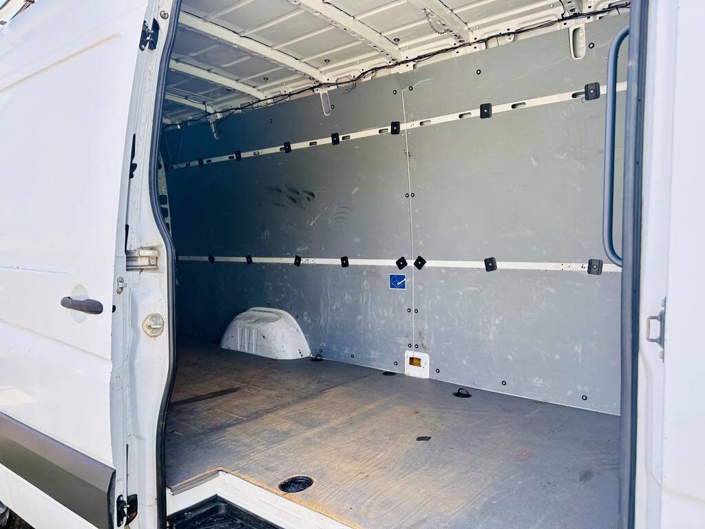 Used 2011 Freightliner Sprinter 2500 image 12