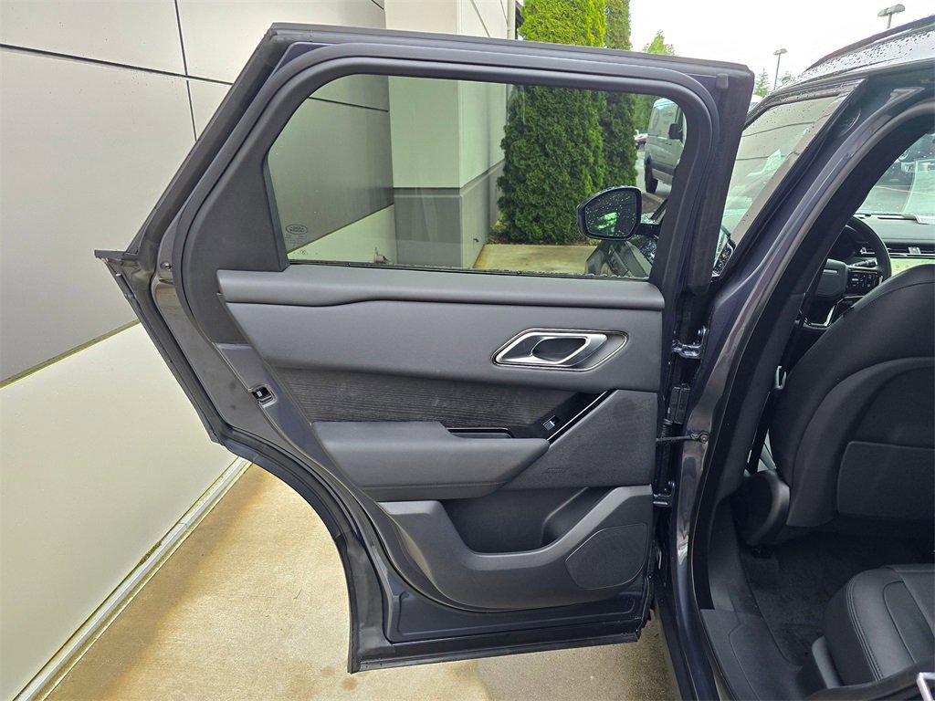 New 2026 Land Rover Range Rover Velar Dynamic SE image 25