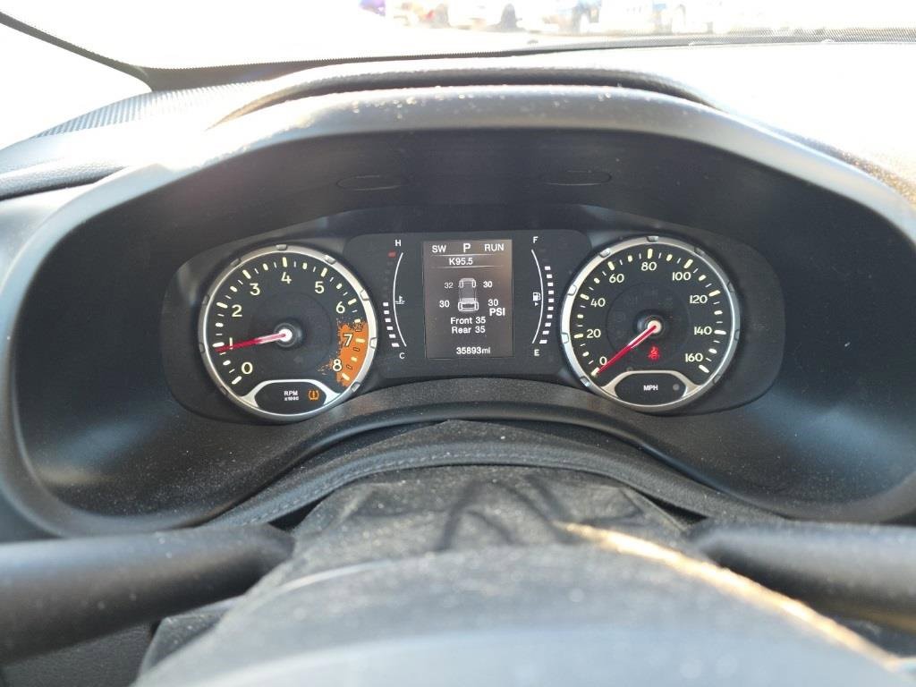 Used 2017 Jeep Renegade Latitude w/ Popular Equipment Group image 22