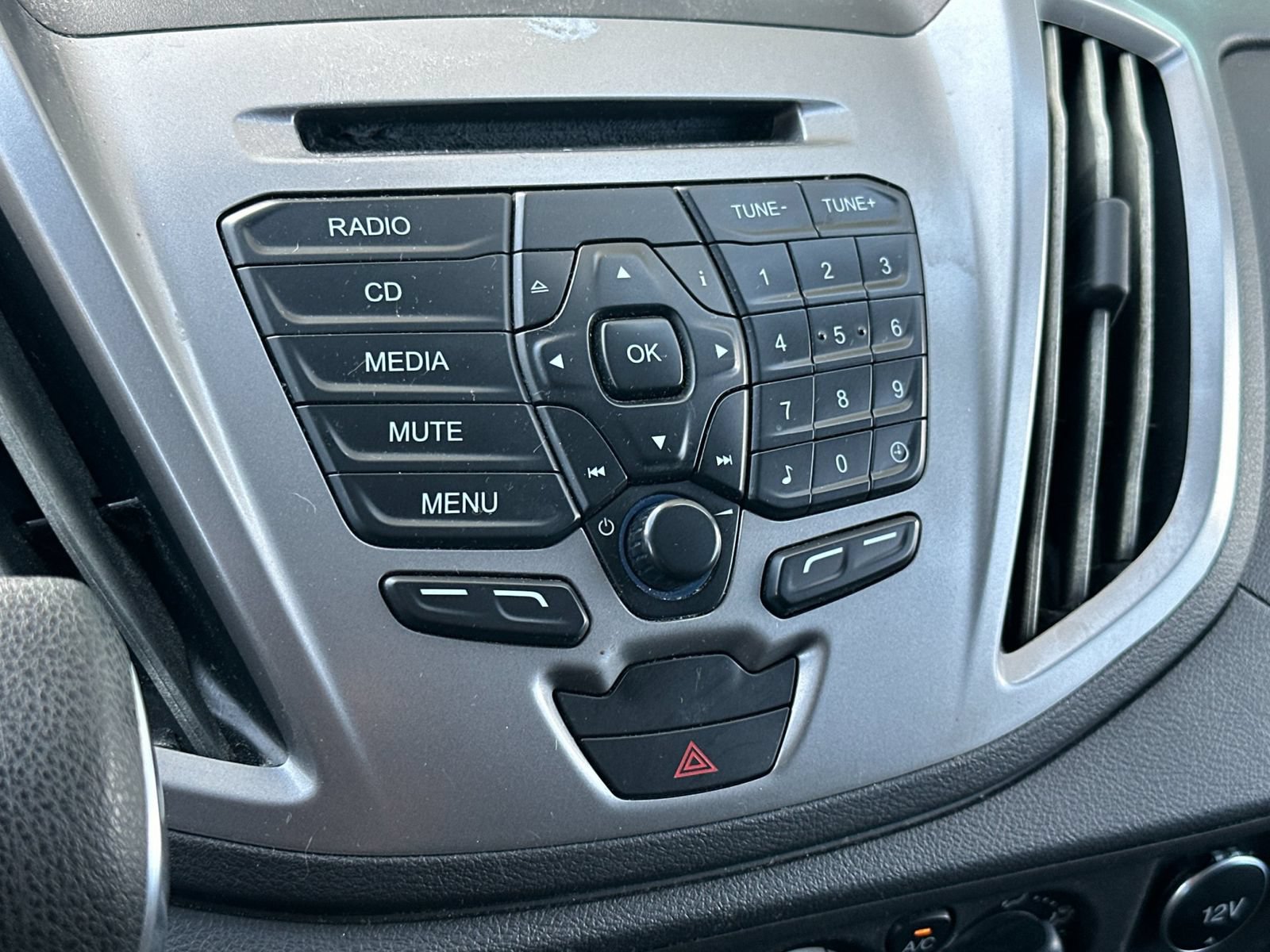 Used 2018 Ford Transit 350 XLT RWD image 22
