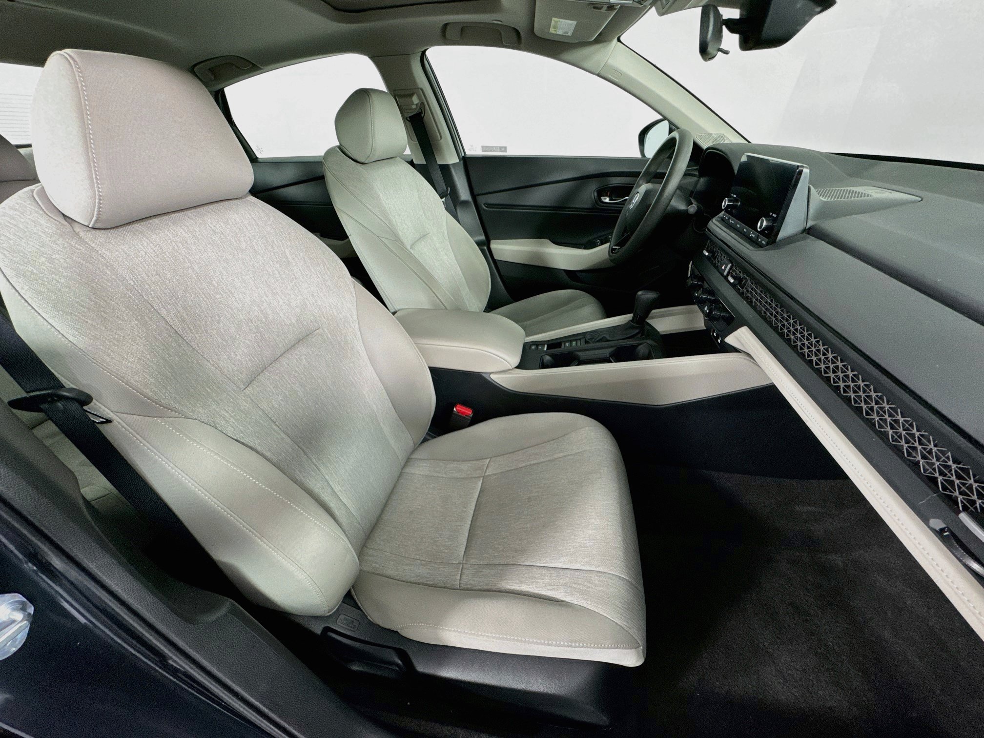 Certified 2023 Honda Accord EX image 27