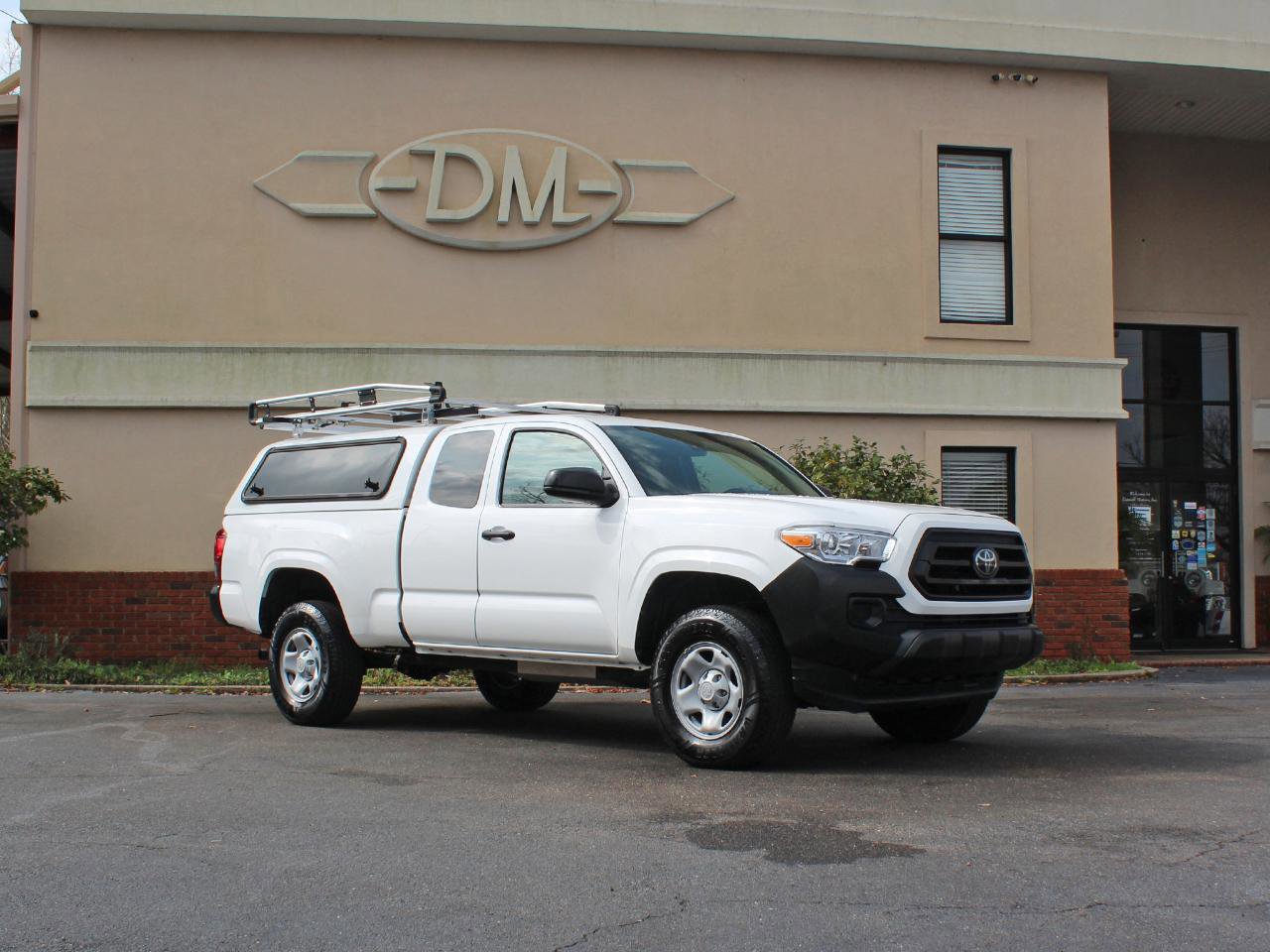 Used 2022 Toyota Tacoma SR image 5