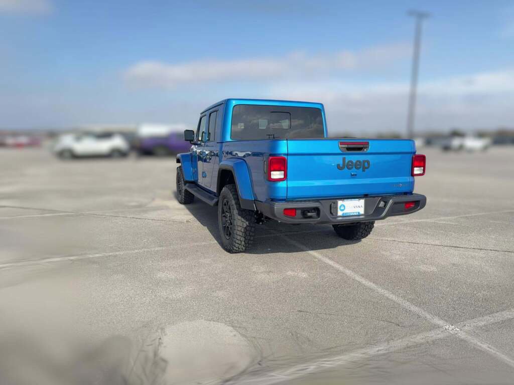 New 2026 Jeep Gladiator Sport image 9