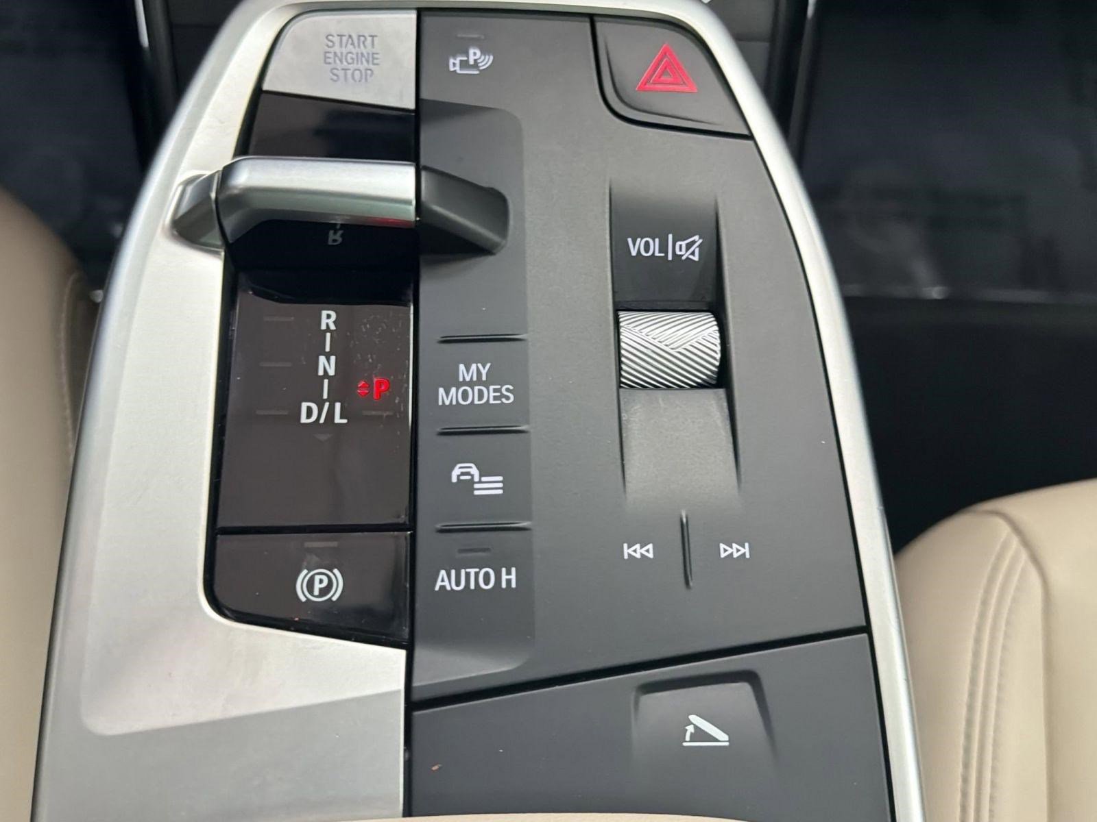 Certified 2025 BMW X1 xDrive28i w/ Technology Package image 16