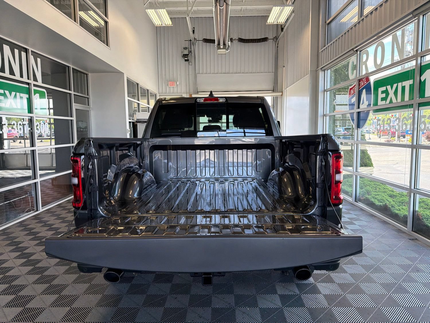 Used 2026 RAM 1500 Warlock AWD/4WD image 8