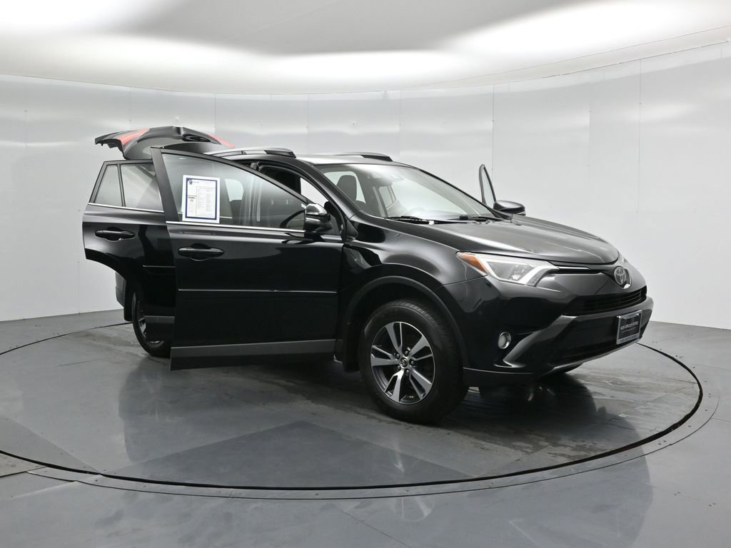 Used 2017 Toyota RAV4 XLE w/ Protection Package image 31