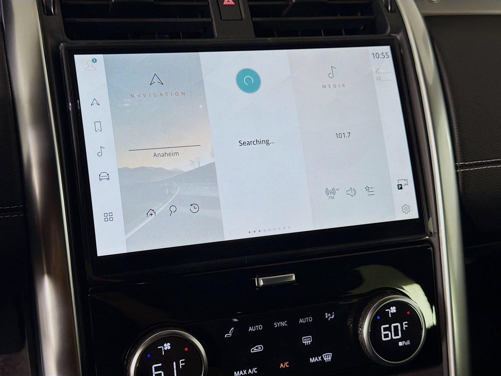 New 2026 Land Rover Discovery Dynamic SE AWD/4WD image 18
