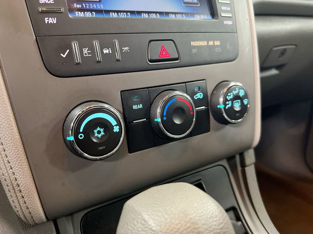 Used 2015 Chevrolet Traverse LS FWD image 16