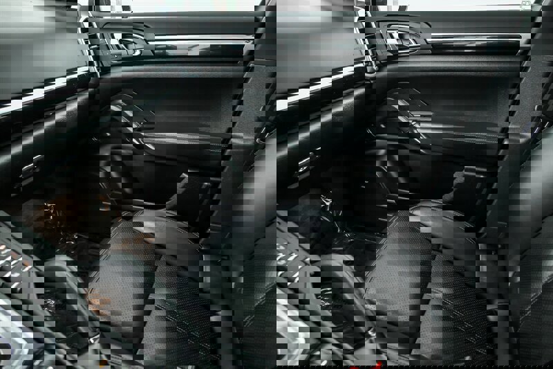 Used 2014 Porsche Cayenne Platinum Edition image 36