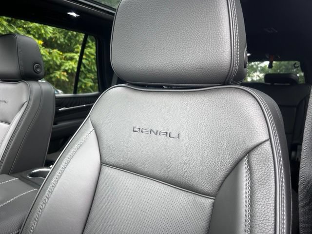 Used 2024 GMC Yukon Denali AWD/4WD image 15