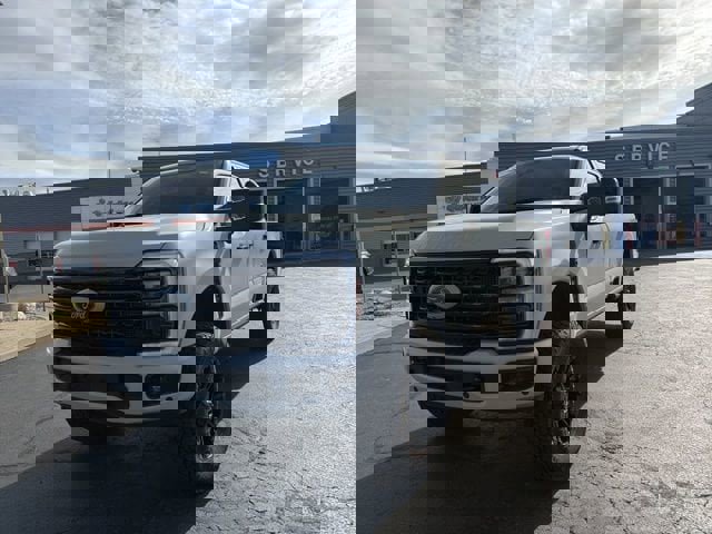 Used 2024 Ford F350 Platinum w/ Tremor Off-Road Package image 13