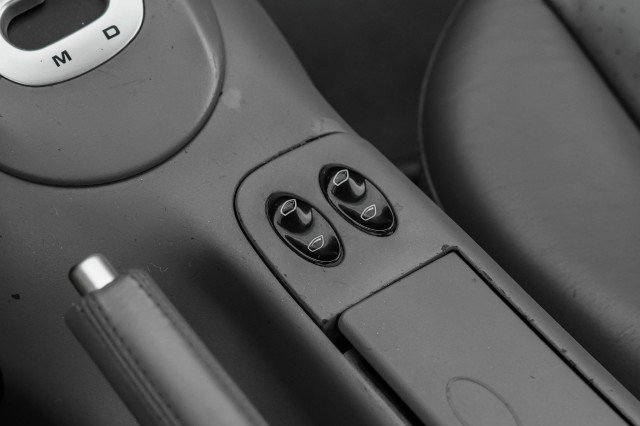 Used 2001 Porsche 911 Carrera 4 image 19