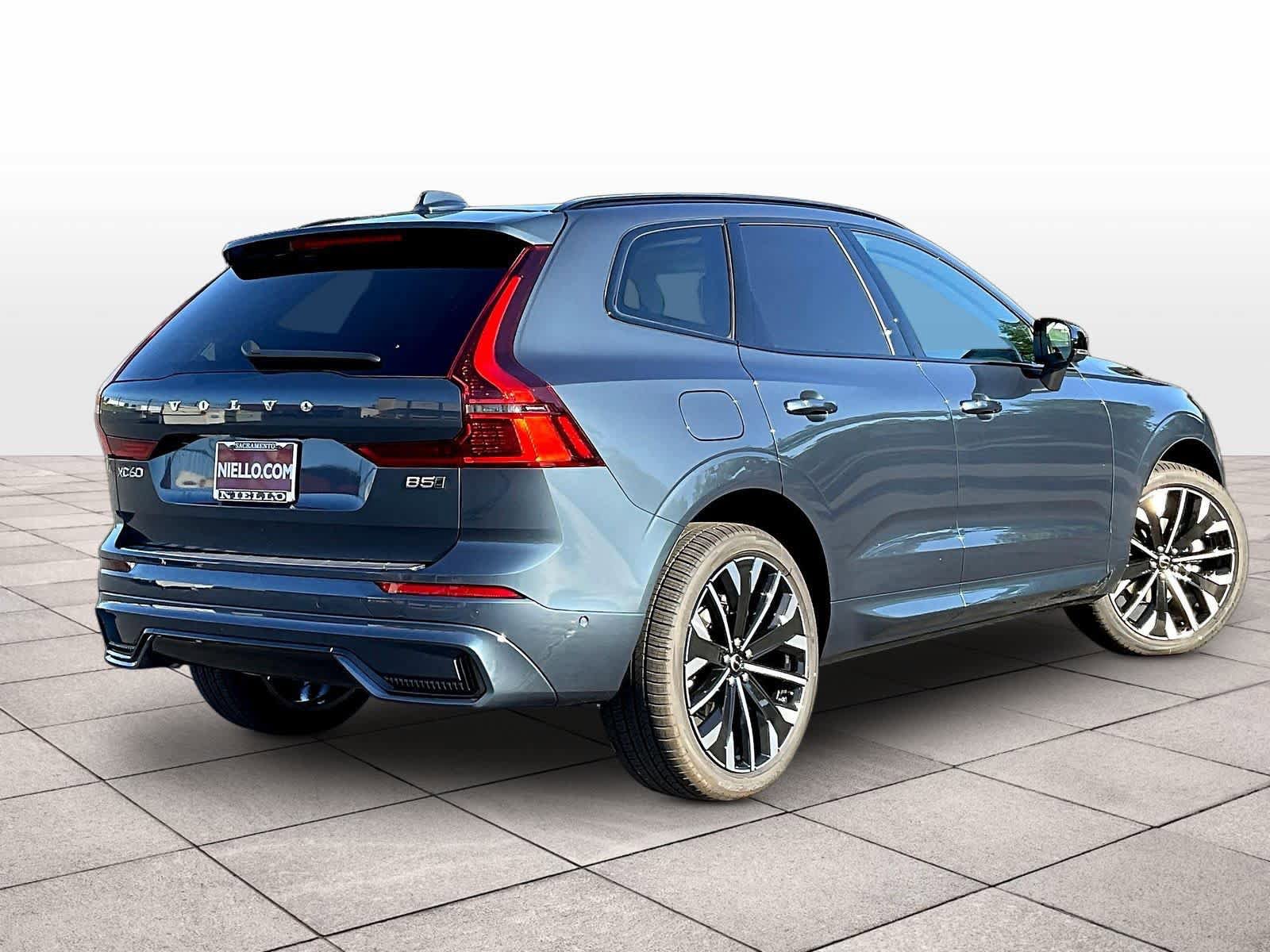 New 2026 Volvo XC60 B5 Ultra w/ Climate Package AWD/4WD image 4