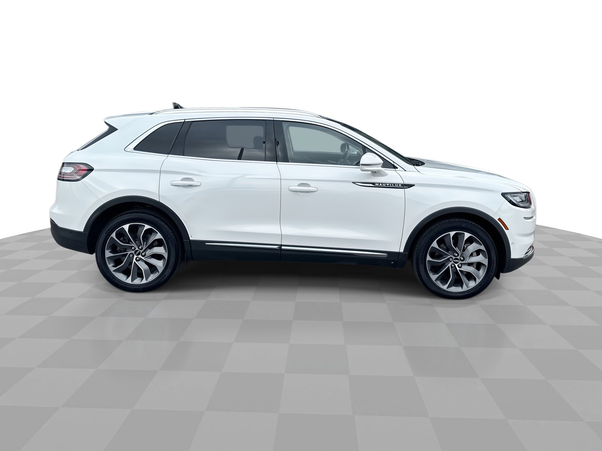 Used 2022 Lincoln Nautilus Reserve w/ Equipment Group 201A image 9