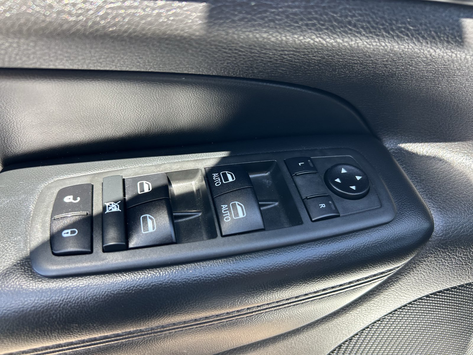 Used 2020 Jeep Grand Cherokee Altitude RWD image 30