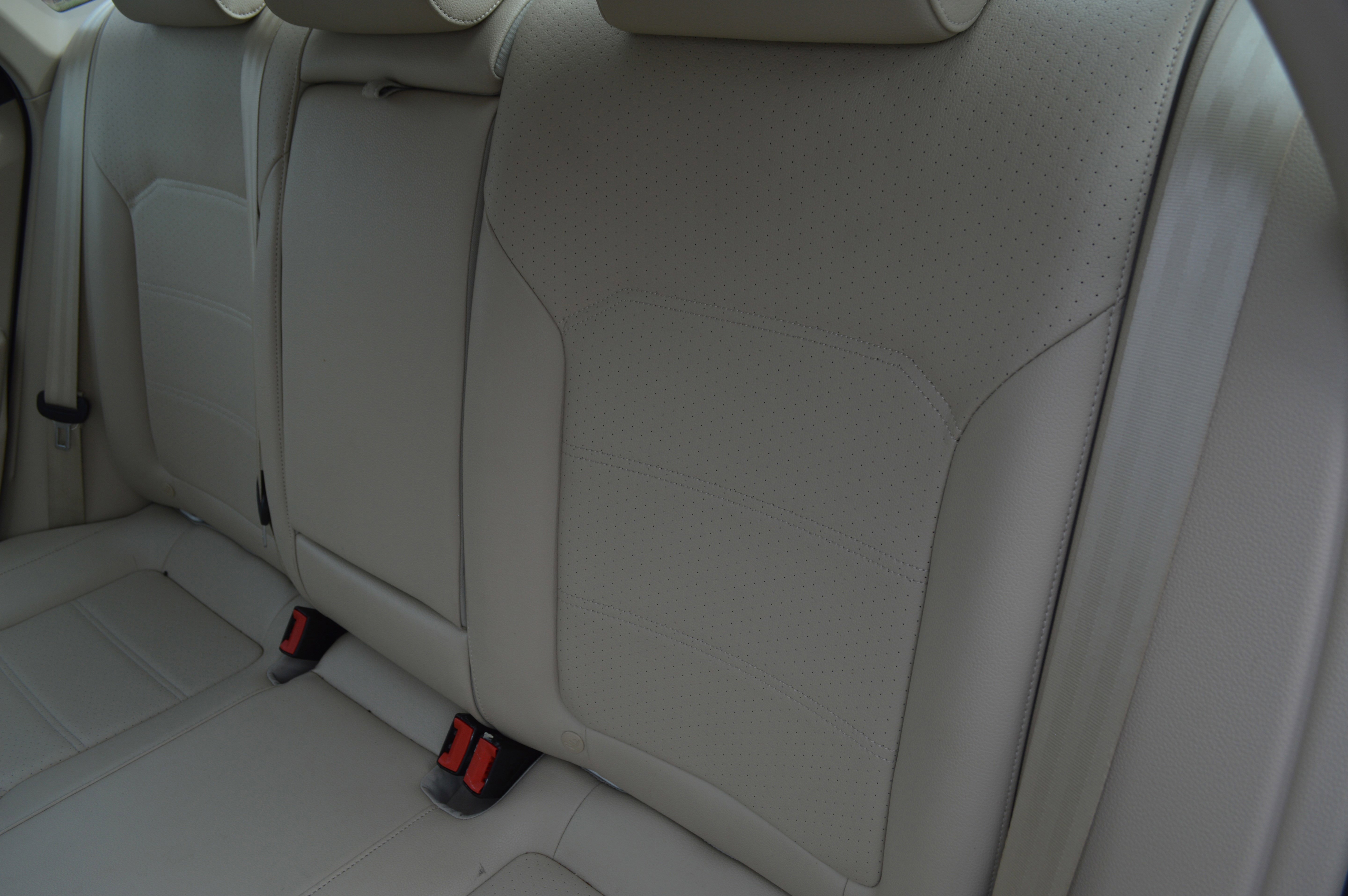 Used 2015 Volkswagen Passat 1.8T Limited Edition image 29