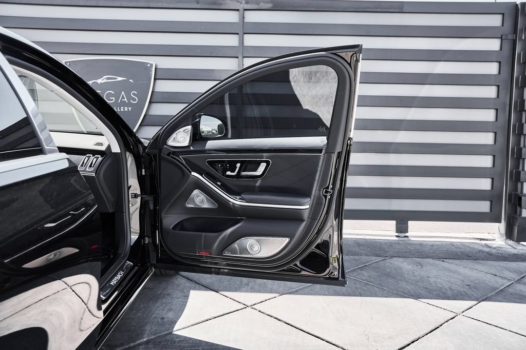 Used 2023 Mercedes-Benz Maybach S 680 4MATIC image 23
