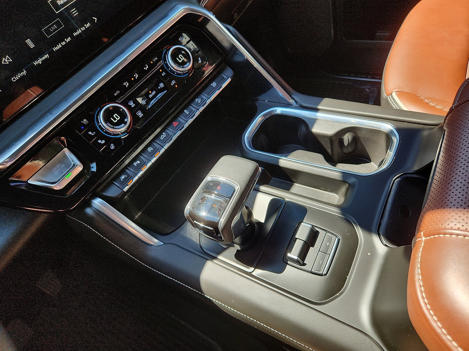 Used 2024 GMC Sierra 1500 Denali Ultimate image 16