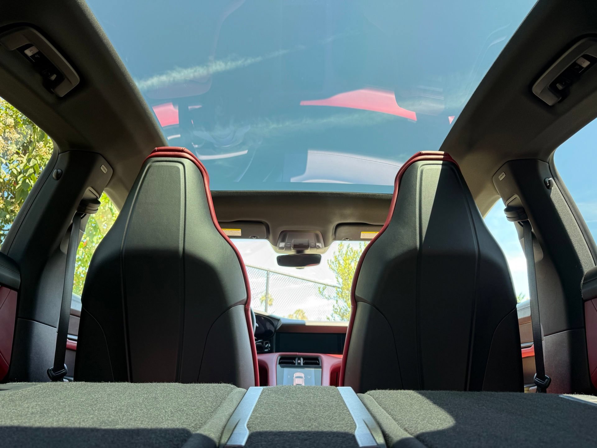 Certified 2022 Porsche Taycan 4S AWD/4WD image 38
