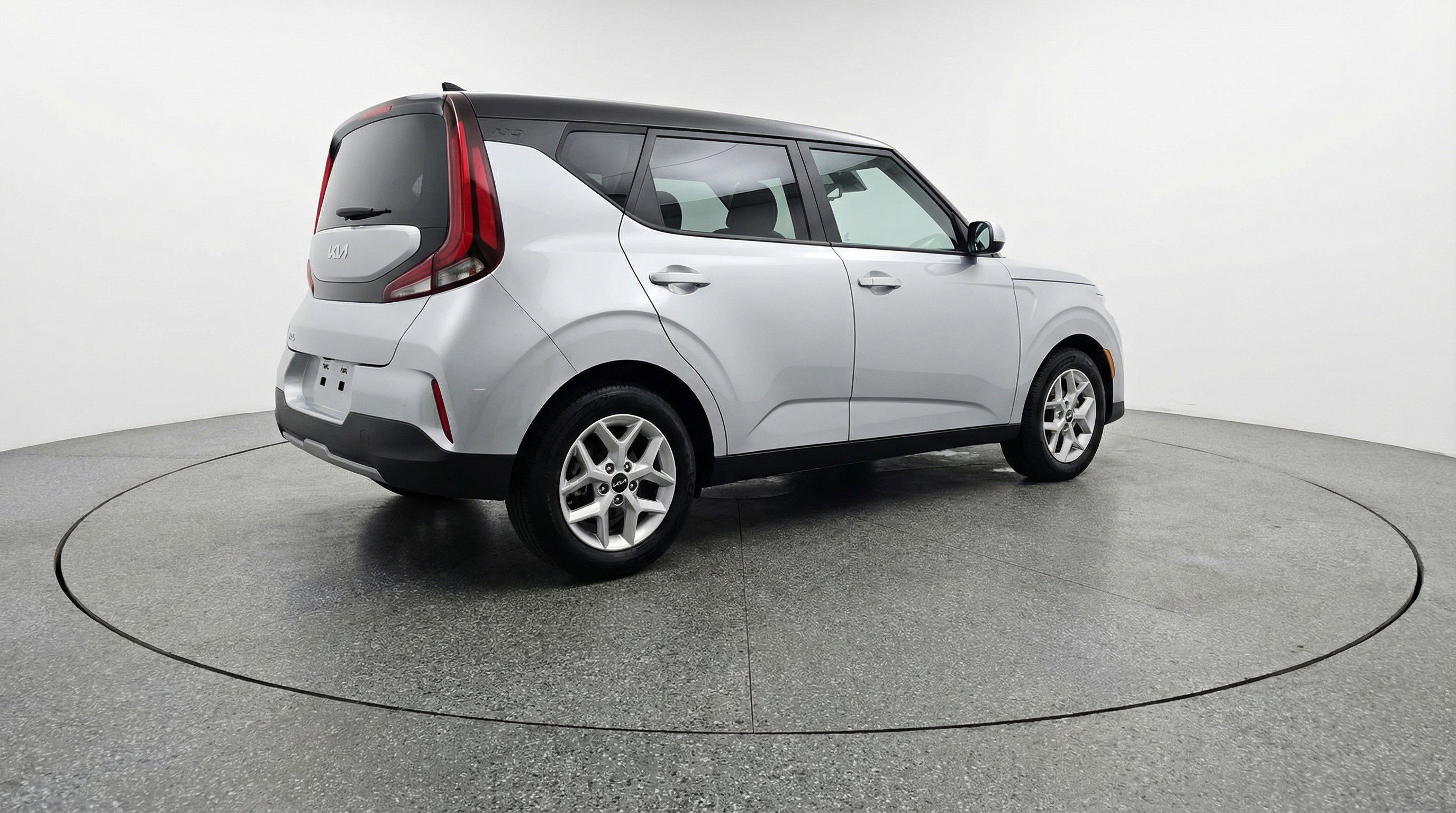 Used 2025 Kia Soul LX w/ LX Technology Package image 9