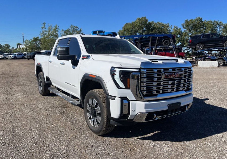Used 2024 GMC Sierra 2500 Denali AWD/4WD image 5