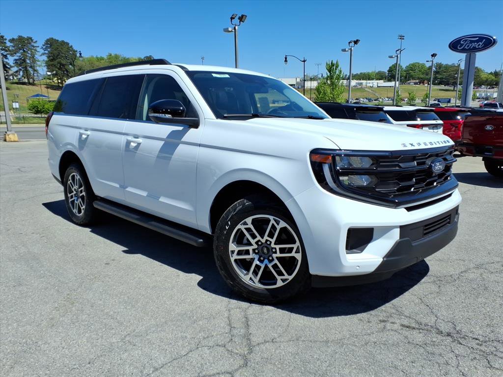New 2026 Ford Expedition Active AWD/4WD image 3