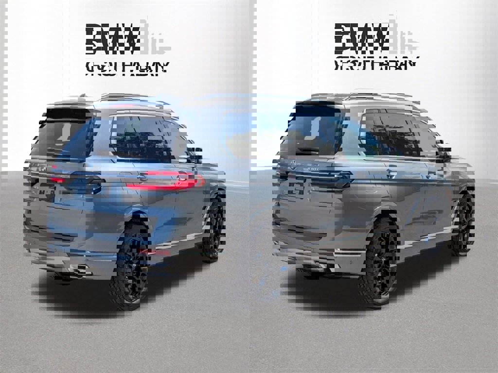 New 2026 BMW X7 xDrive40i w/ Premium Package image 4