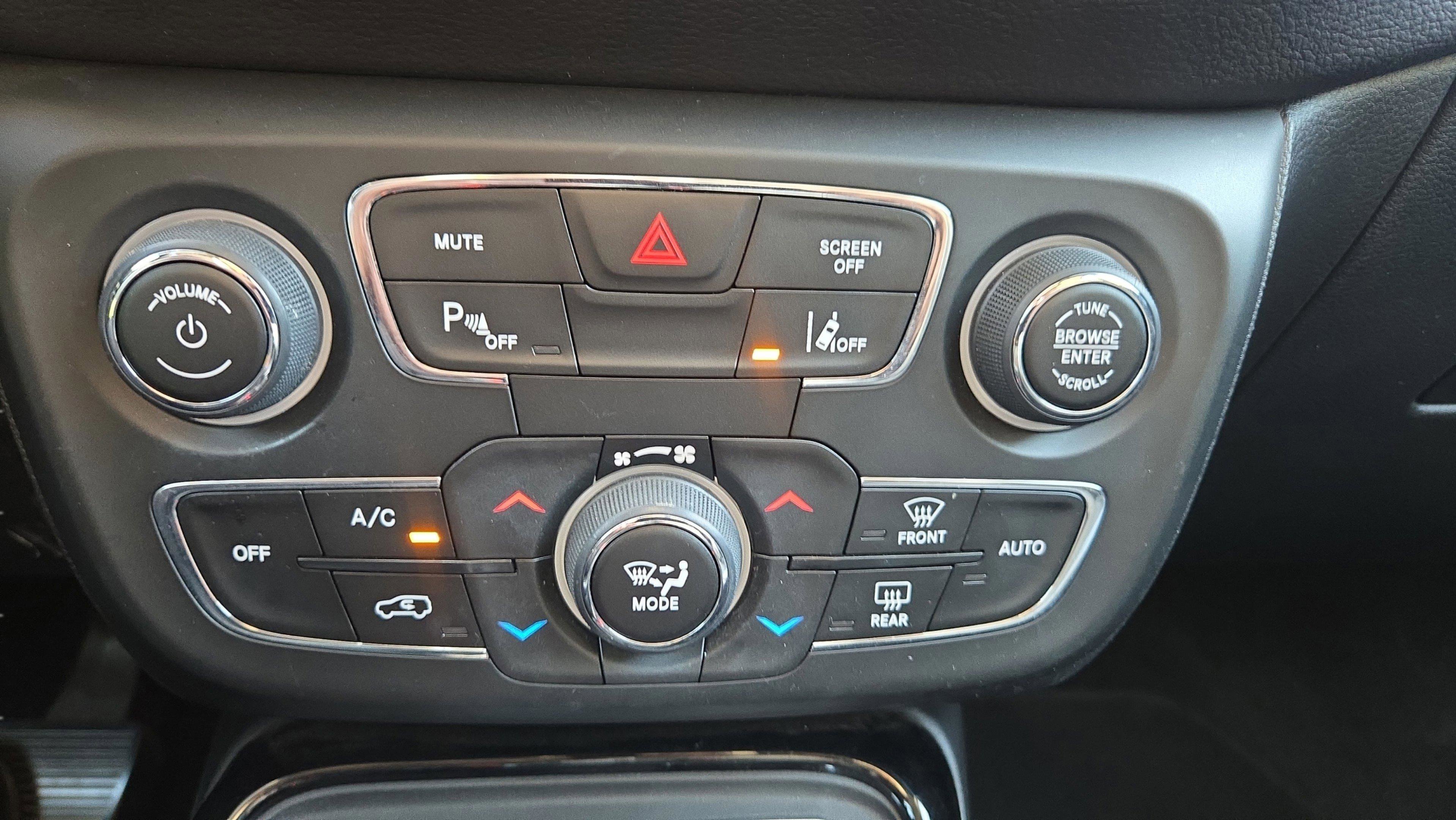 Used 2017 Jeep Compass Limited image 17