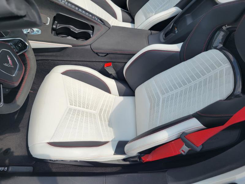 Used 2023 Chevrolet Corvette Stingray Premium Conv w/ Z51 Performance Package image 19