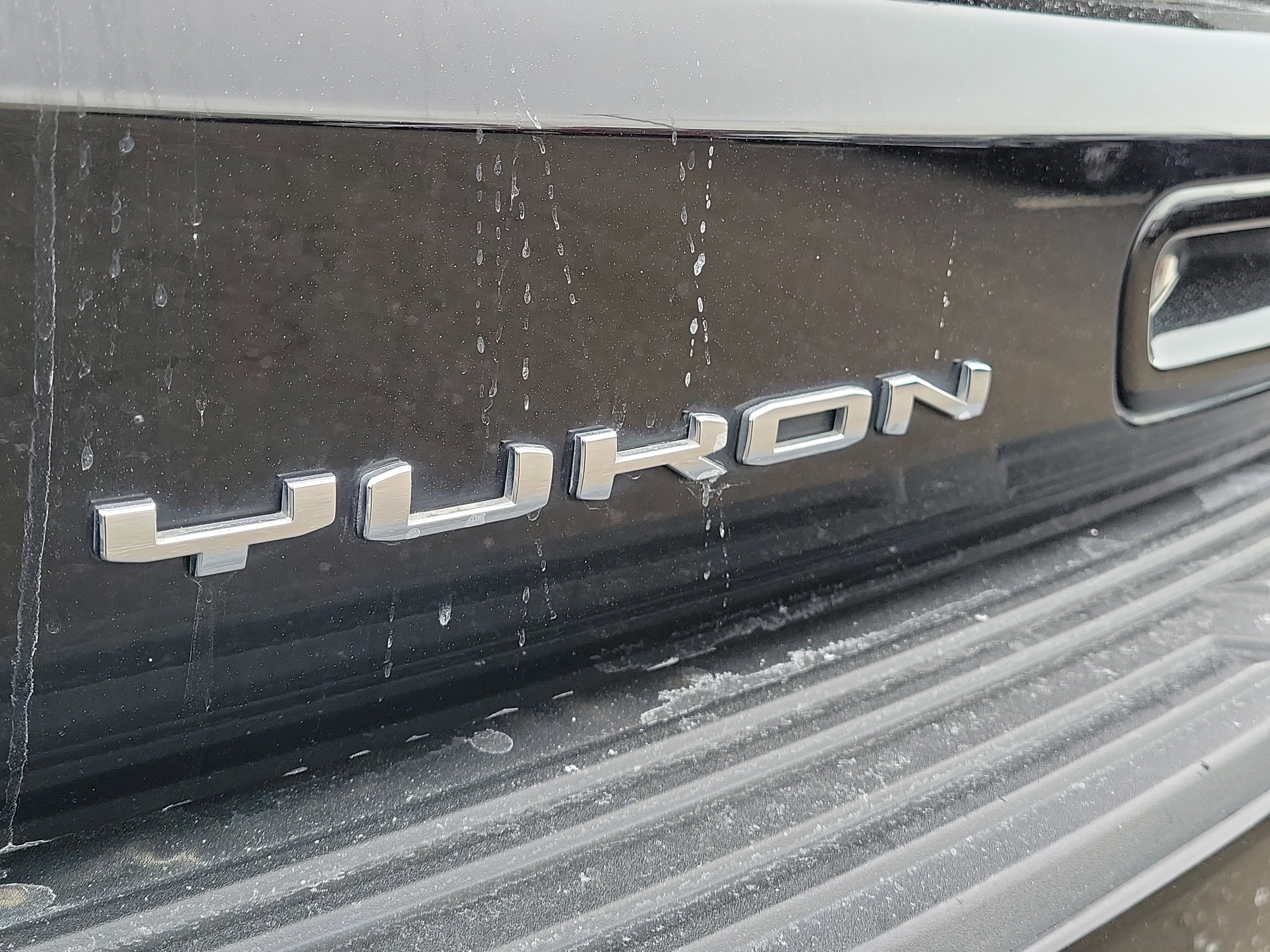 Used 2021 GMC Yukon Denali image 6