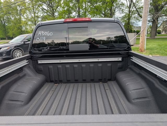 New 2026 Nissan Frontier SV w/ SV Convenience Package AWD/4WD image 10