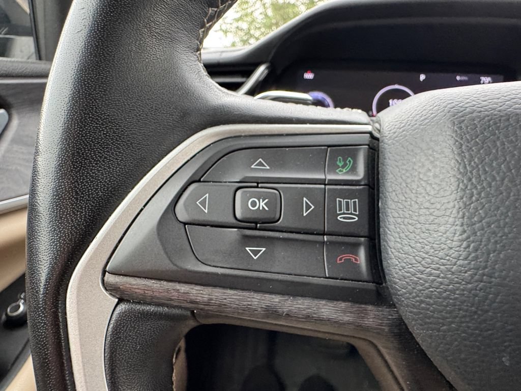 Used 2022 Jeep Grand Cherokee L Limited w/ Luxury Tech Group II AWD/4WD image 30