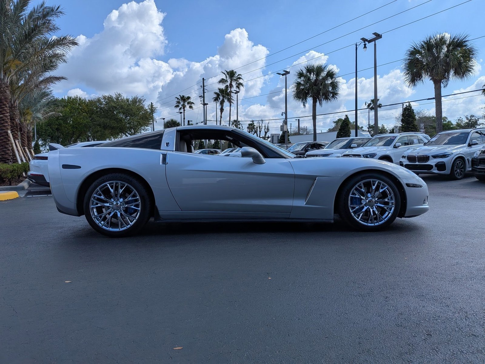 Used 2010 Chevrolet Corvette Coupe w/ Preferred Equipment Group image 7